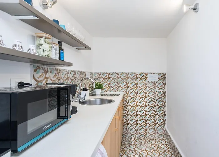 Authentic Trastevere Loft - Near Historic Centre